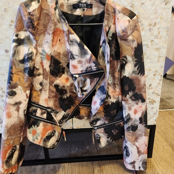 Jacket - Picture 2 of 3